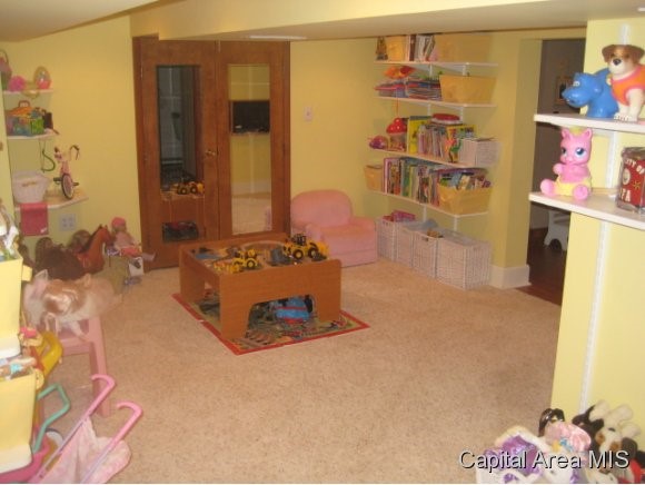 2125 Marland Street Springfield, IL 62702 - Photo 8 of 17 Gallery Image 8