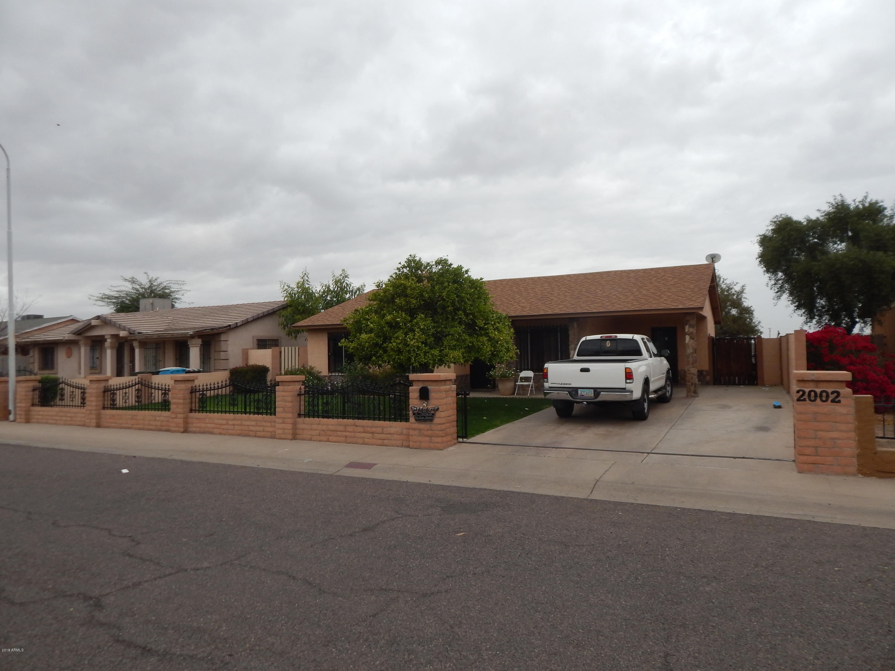 2002 West Chipman Road Phoenix, AZ 85041 - Photo 4 of 11 DSCN3009