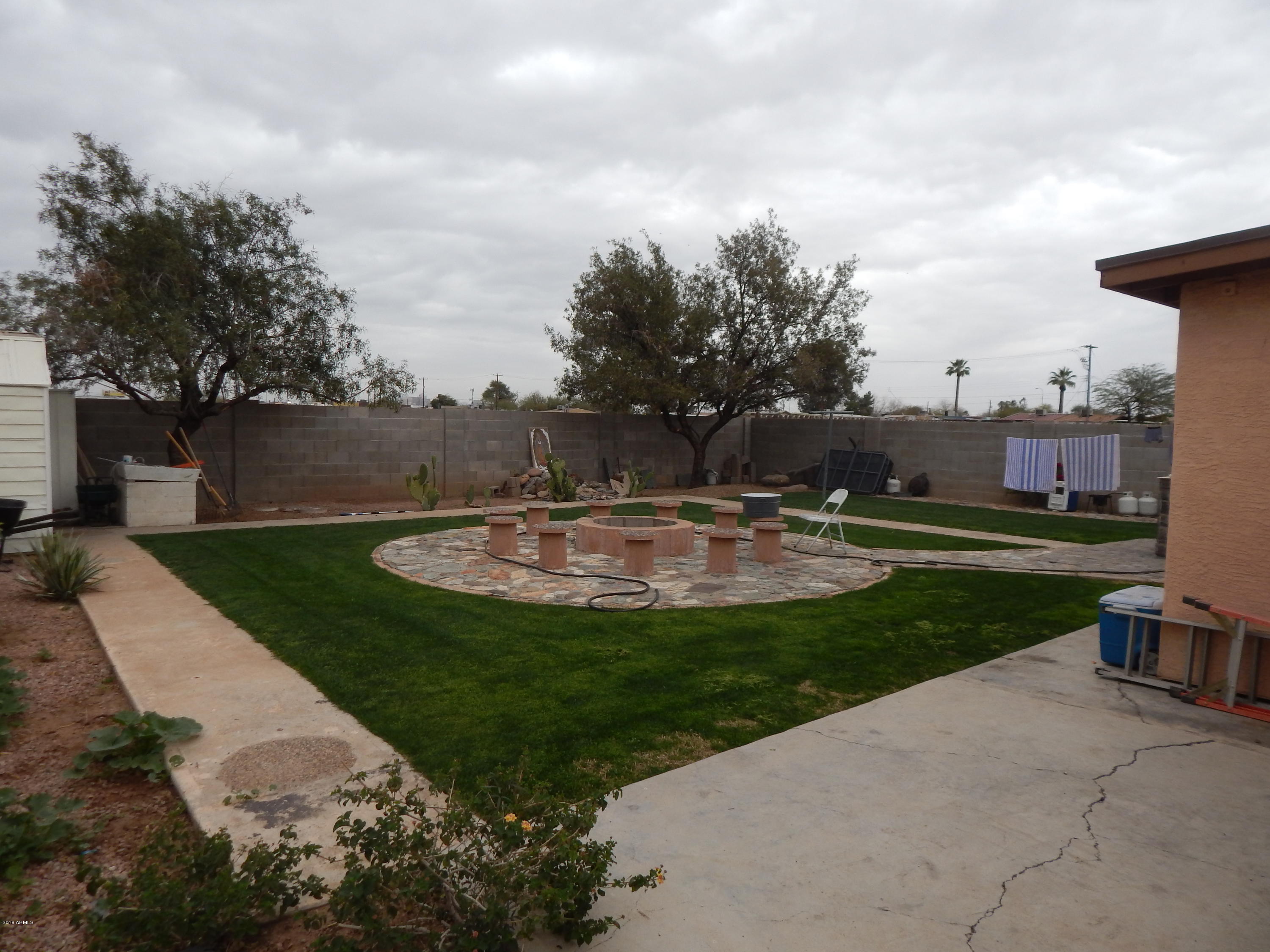 2002 West Chipman Road Phoenix, AZ 85041 - Photo 7 of 11 DSCN3022