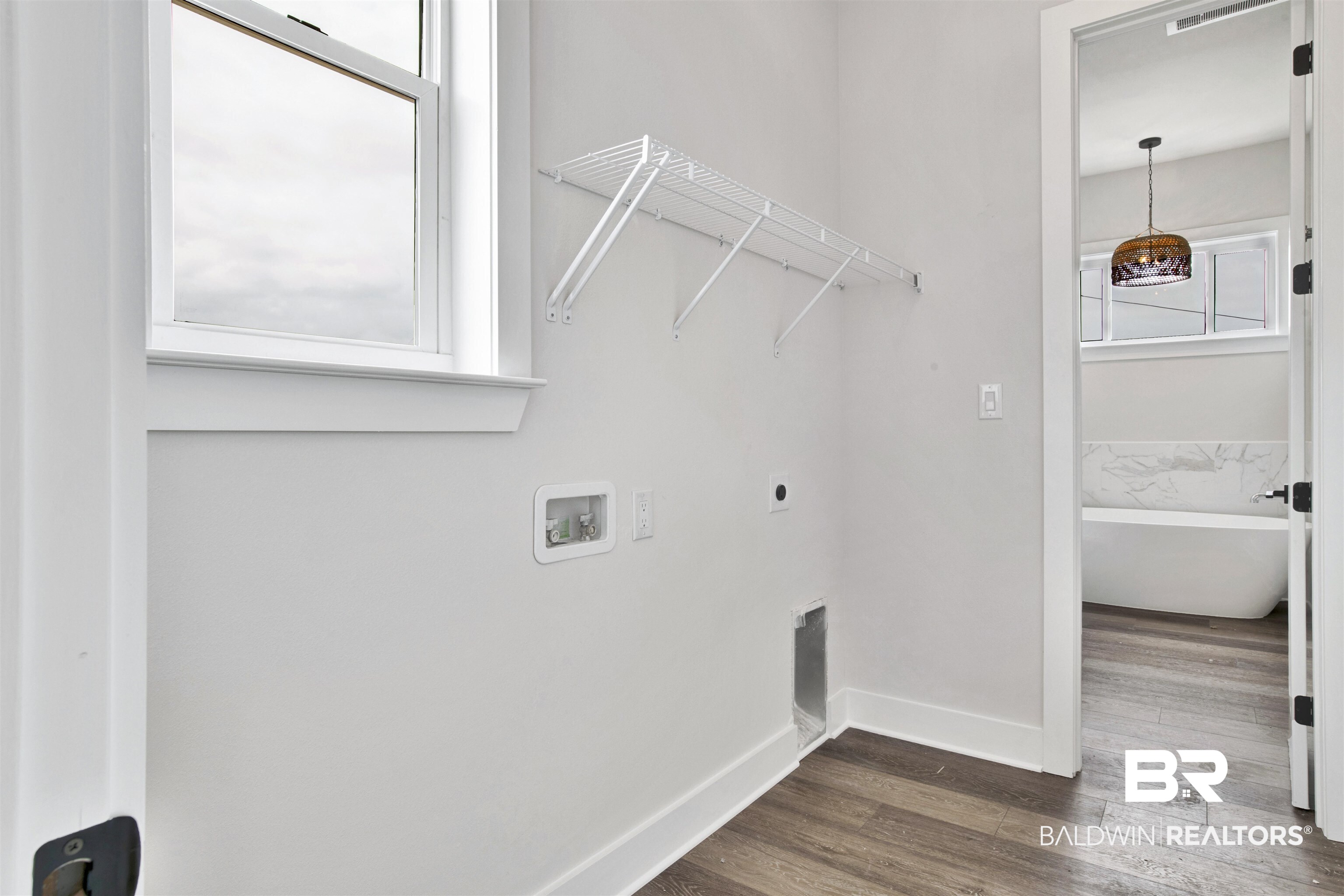 13942 River Road Pensacola, FL 32507 - Photo 21 of 43 laundry room