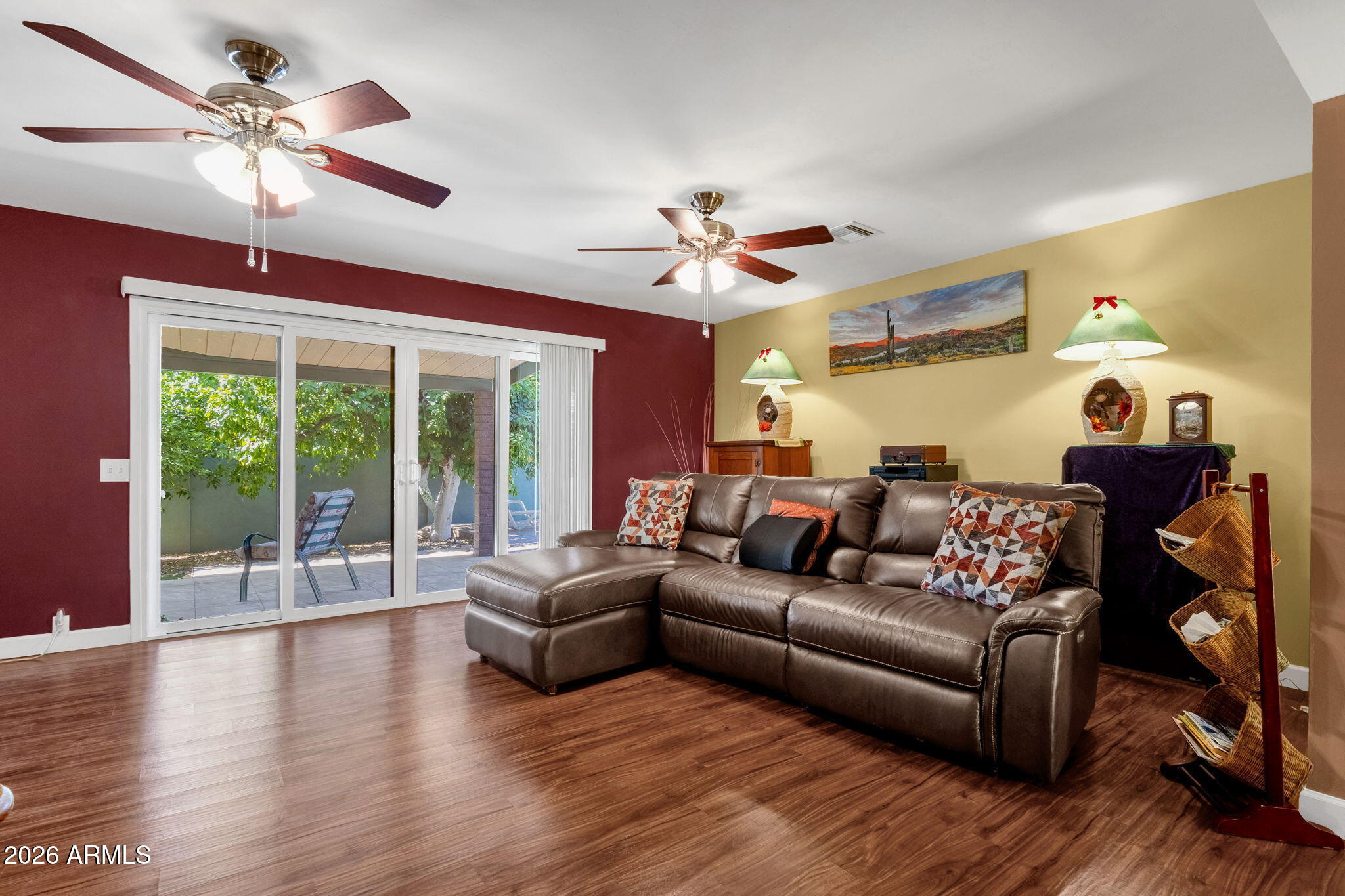 709 East Royal Palm Road Phoenix, AZ 85020 - Photo 4 of 5 7-web-or-mls-07 (1)