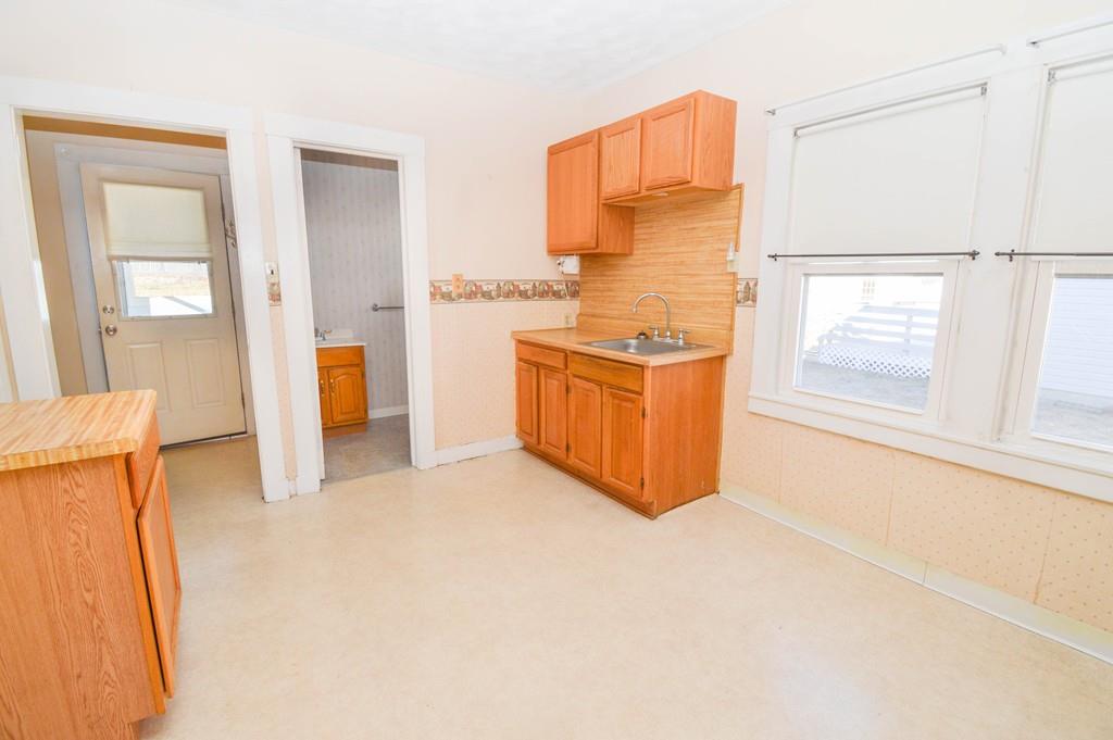 174 Pasco Road Springfield, MA 01151 - Photo 9 of 21 view of an empty room with a window