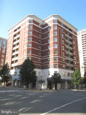 $3,500 | 880 North Pollard Street, Unit 704, Arlington, VA 22203