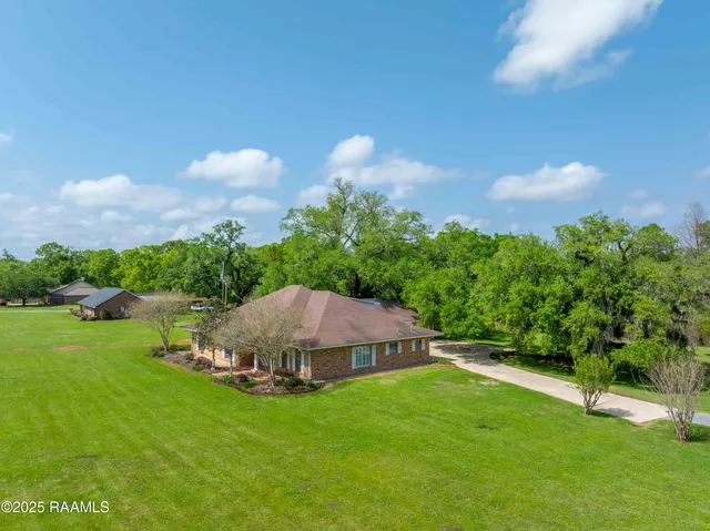 $599,000 | 2111 Main Highway, Arnaudville, LA 70512