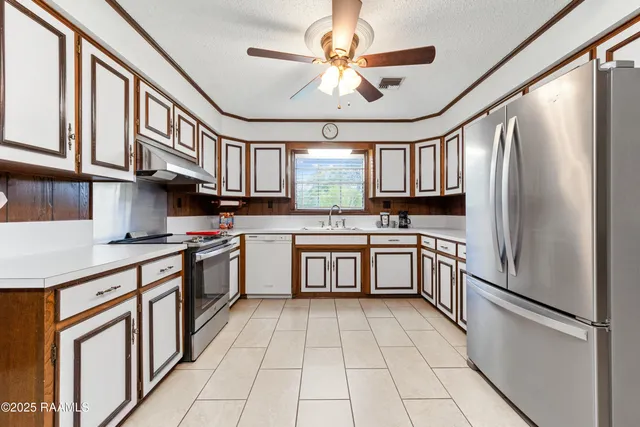 $599,000 | 2111 Main Highway, Arnaudville, LA 70512