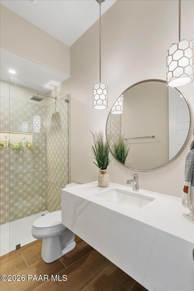 5219 Dells Point Road Prescott, AZ 86301 - Photo 4 of 43 31-Guest Bathroom