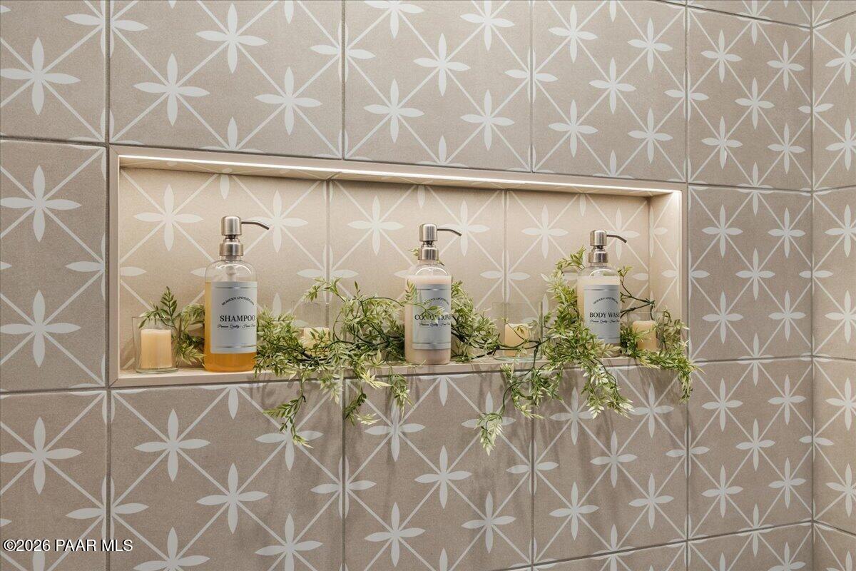 5219 Dells Point Road Prescott, AZ 86301 - Photo 6 of 43 32-Guest Bathroom Shower