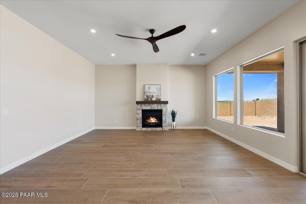 5219 Dells Point Road Prescott, AZ 86301 - Photo 7 of 43 06-Living Room