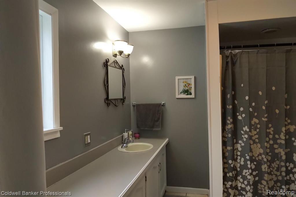 170 Roth Boulevard Clawson, MI 48017 - Photo 15 of 33