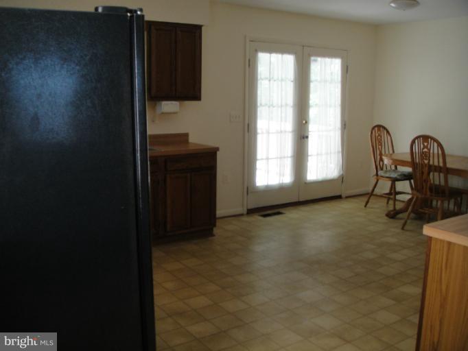660 West Mount Harmony Road Owings, MD 20736 - Photo 11 of 26 Kitchen