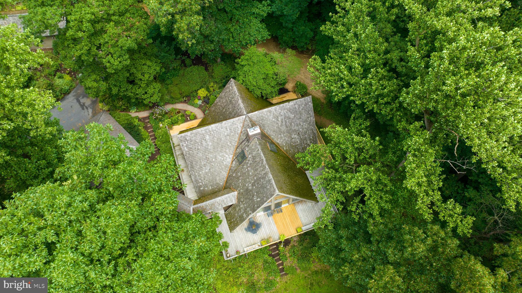 2487 Chestnut Ridge Drive Lancaster, PA 17601 - Photo 30 of 96 an aerial view of a house with a yard and trees