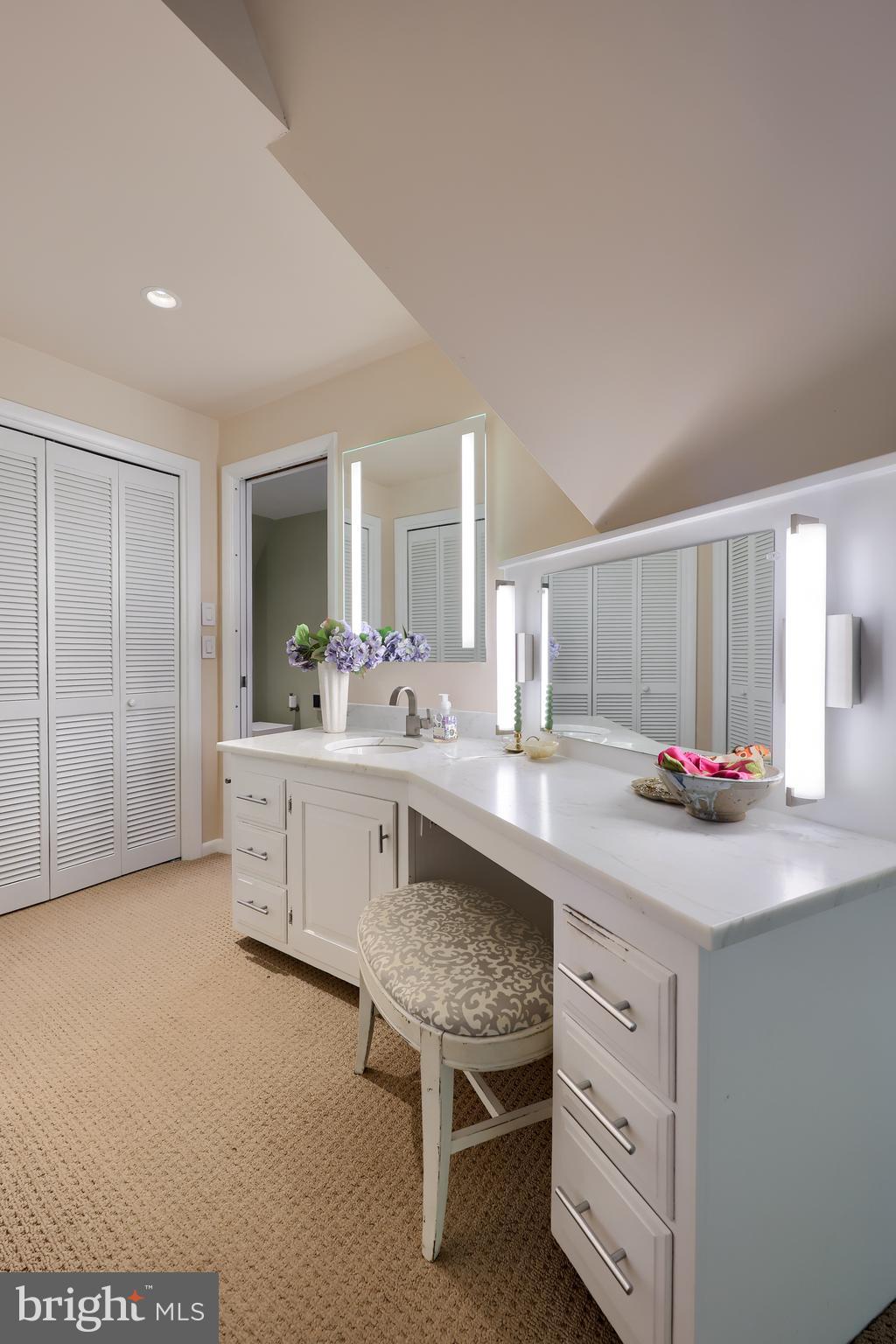2487 Chestnut Ridge Drive Lancaster, PA 17601 - Photo 73 of 96 Large vanity area. Happy wife. Happy life!