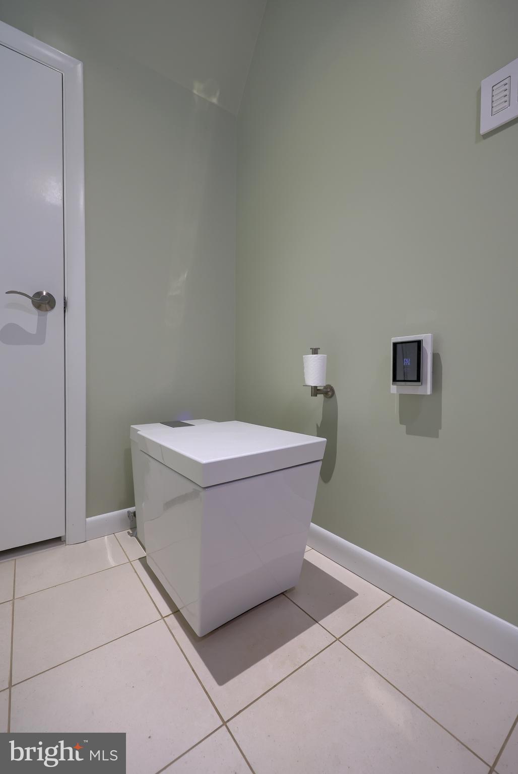 2487 Chestnut Ridge Drive Lancaster, PA 17601 - Photo 75 of 96 a bathroom with a white toilet