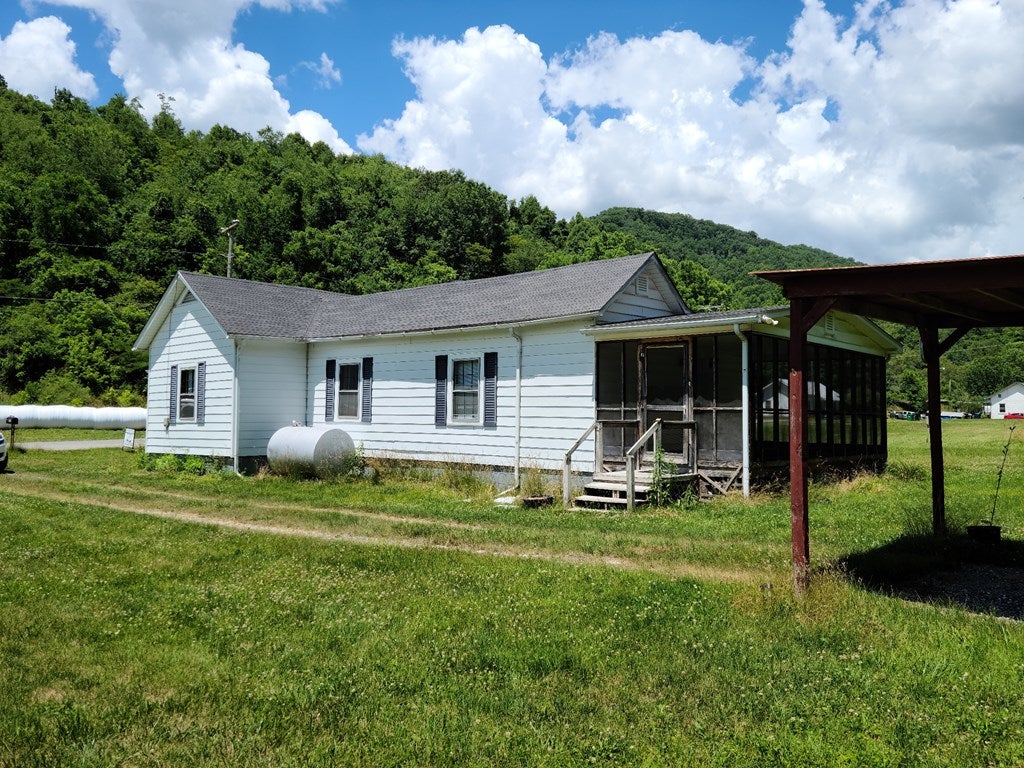 138 Perryville Road Saltville, VA 24370 - Photo 13 of 15 Gallery Image 13