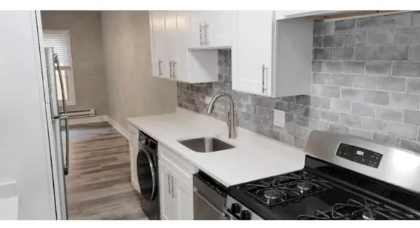 $2,545 | 730 West Roscoe Street, Unit 2S, Chicago, IL 60657