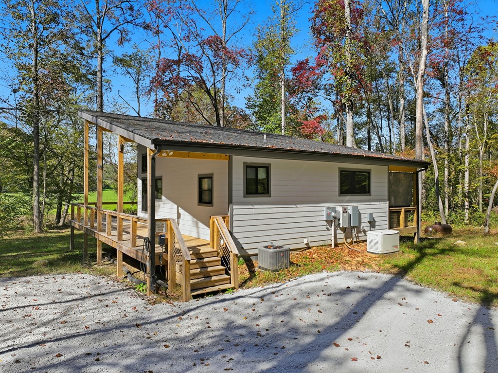 444 Weaver Road Ellijay, GA 30536 - Photo 4 of 32 Gallery Image 4