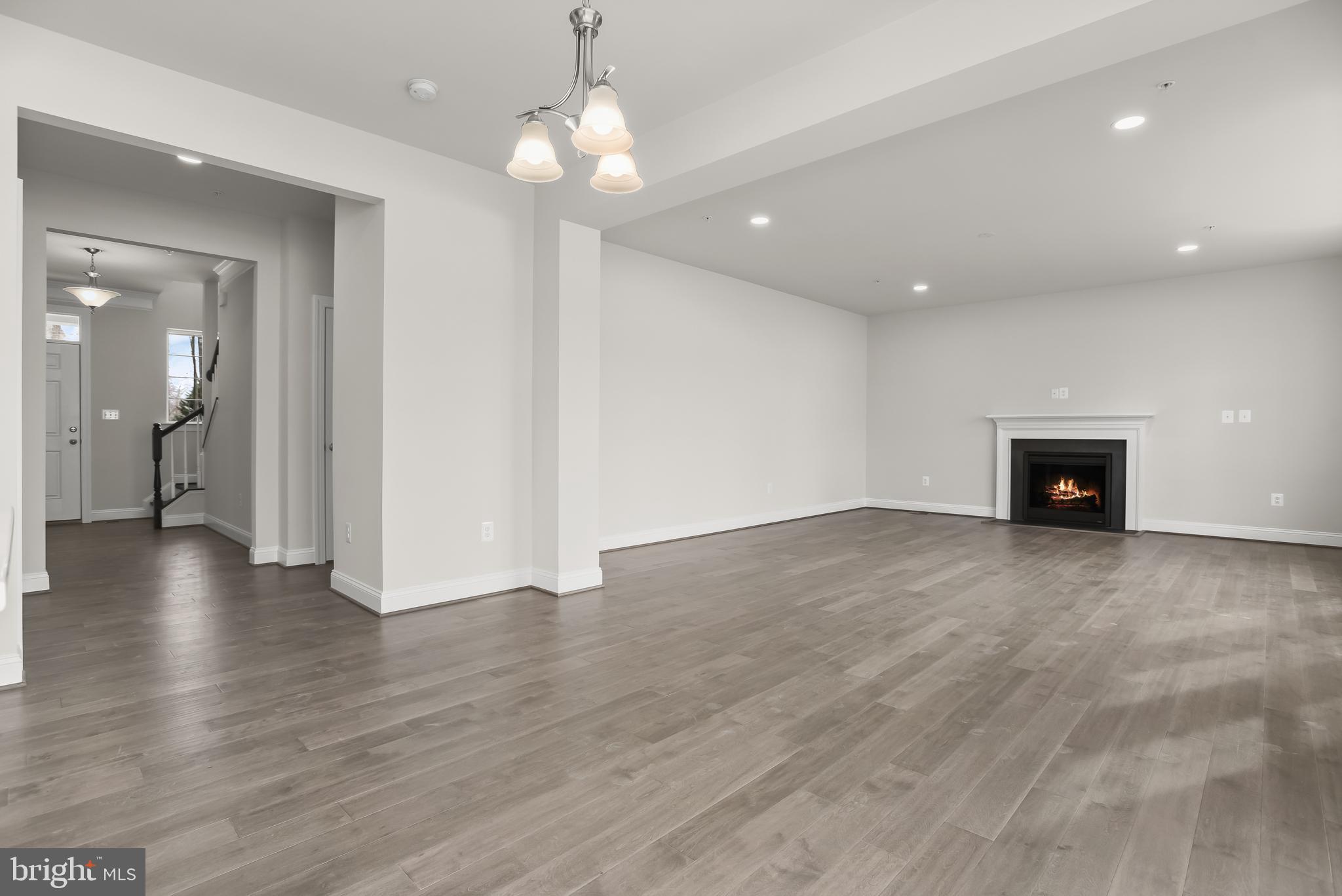 6813 Martin Road Columbia, MD 21044 - Photo 12 of 51 Dining Area