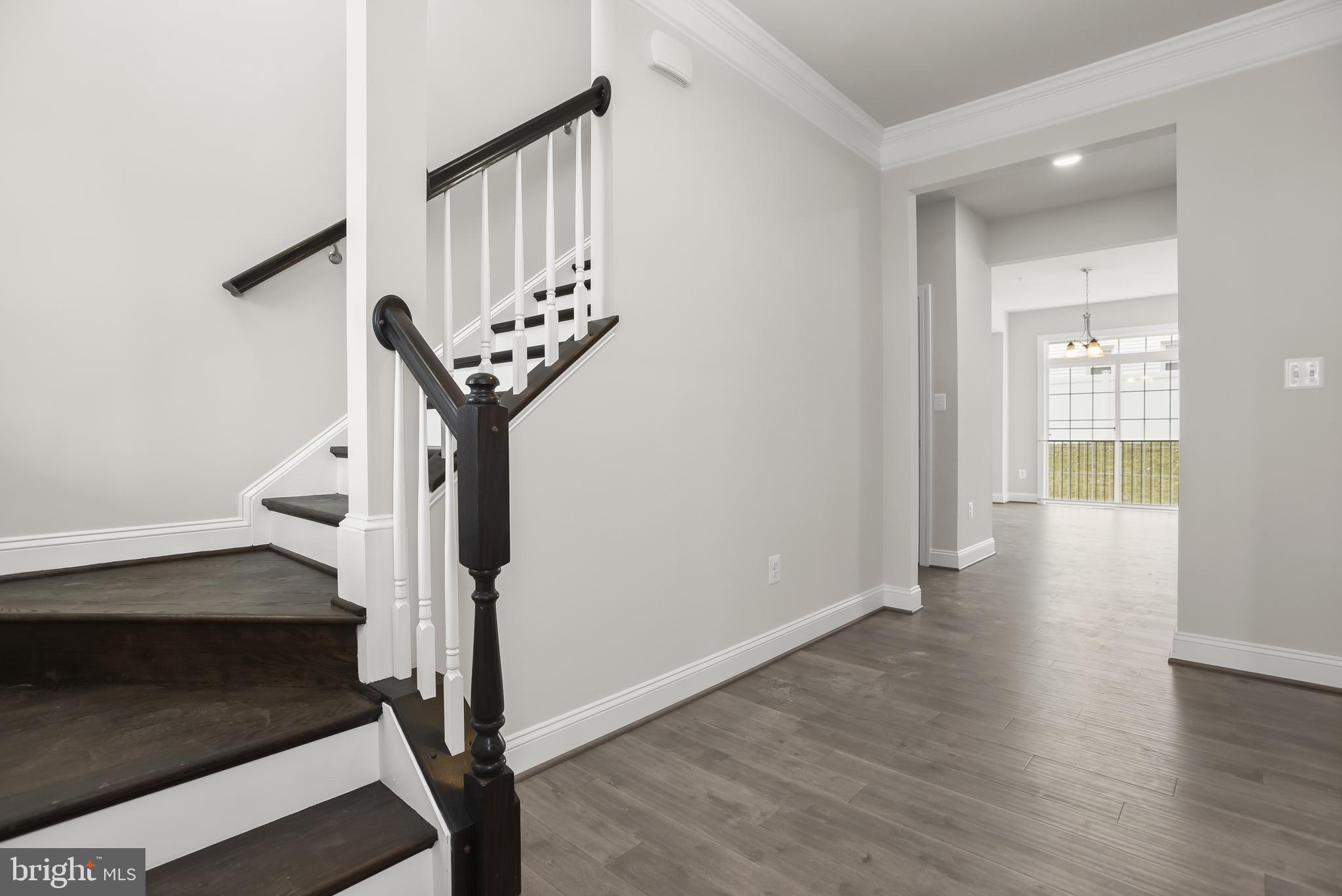 6813 Martin Road Columbia, MD 21044 - Photo 18 of 51 Foyer