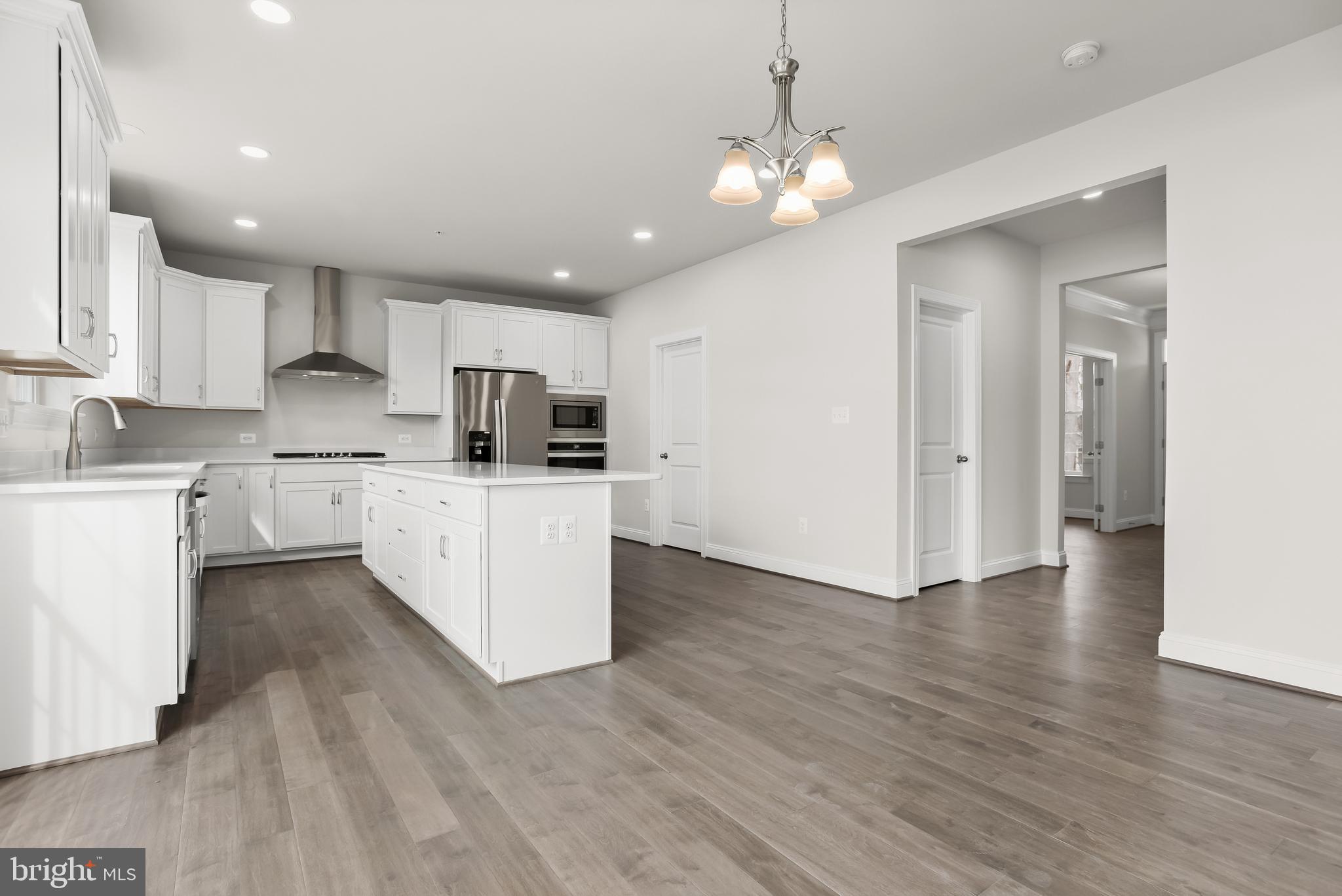 6813 Martin Road Columbia, MD 21044 - Photo 7 of 51 Kitchen and Dining Area