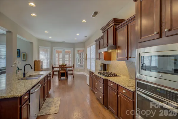 $949,000 | 16518 Governors Club Court, Charlotte, NC 28278