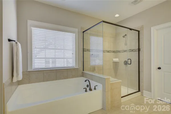 $949,000 | 16518 Governors Club Court, Charlotte, NC 28278