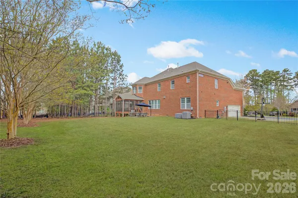 $949,000 | 16518 Governors Club Court, Charlotte, NC 28278