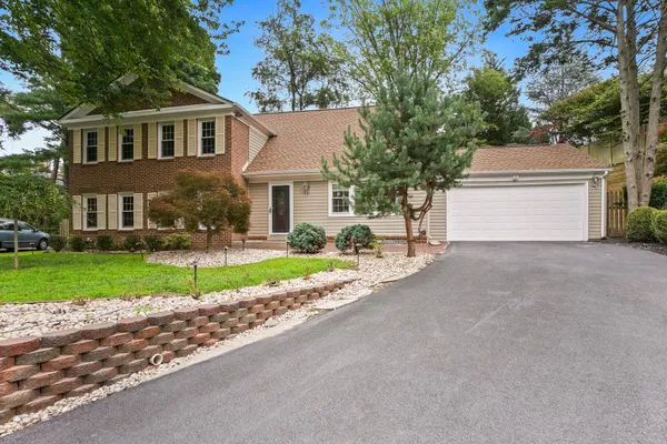 $1,098,000 | 14003 North Commons Way, Potomac, MD 20854