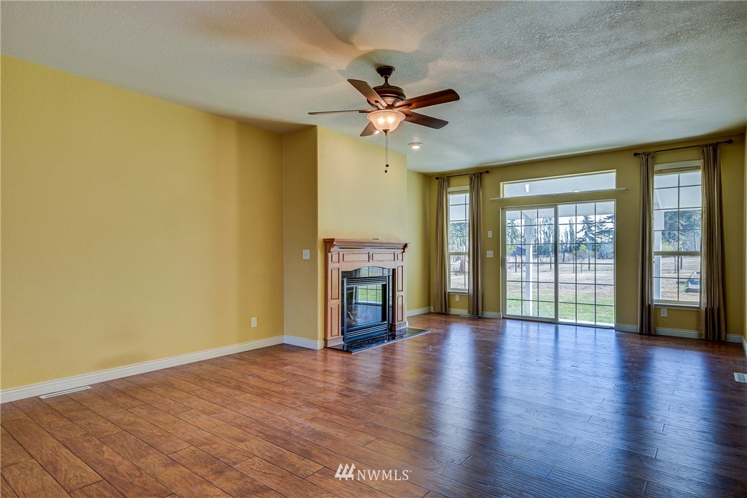 1459 Zylstra Road Oak Harbor, WA 98277 - Photo 8 of 25 Gallery Image 8