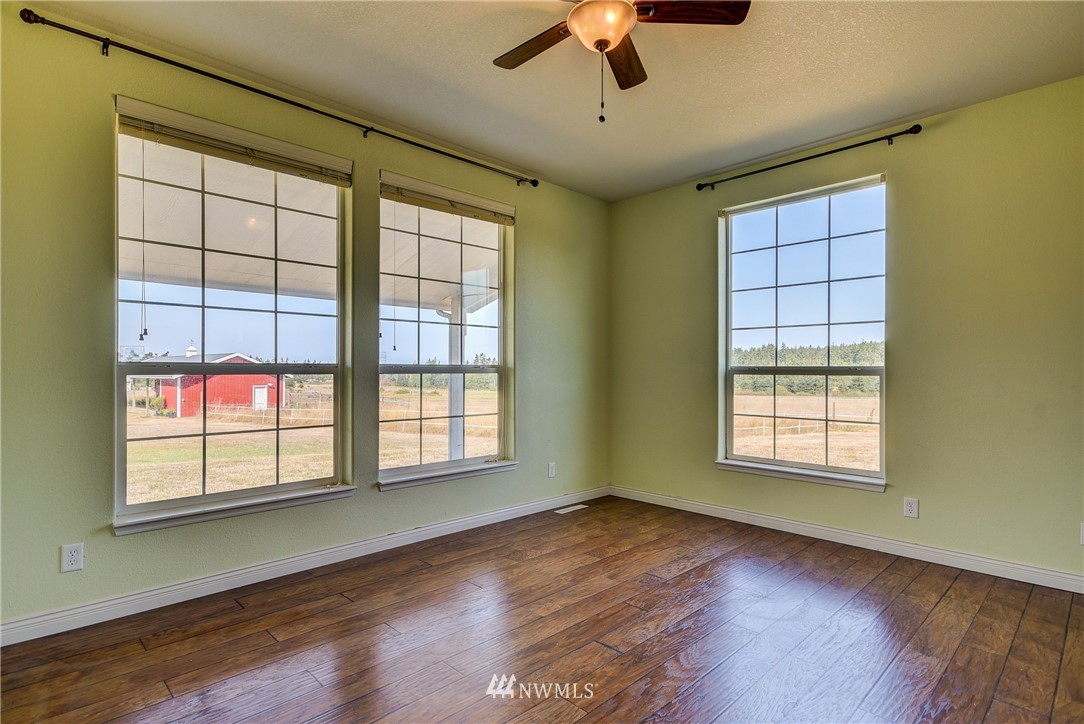1459 Zylstra Road Oak Harbor, WA 98277 - Photo 9 of 25 Gallery Image 9