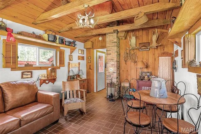 $1,595,000 | 858 Wayne, Greenville, MO 63944