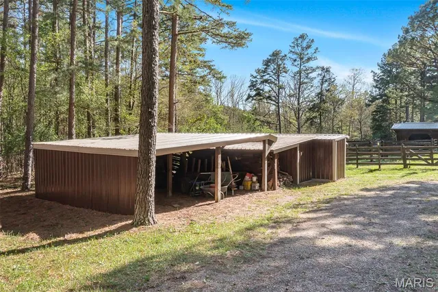 $1,595,000 | 858 Wayne, Greenville, MO 63944