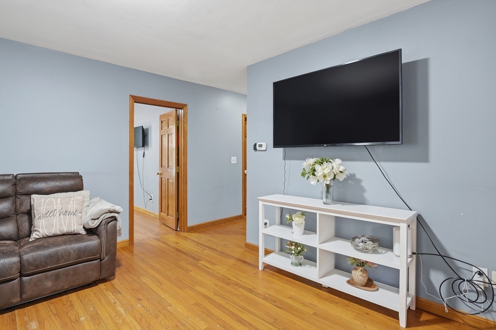 48 Forest Avenue Hudson, MA 01749 - Photo 5 of 39