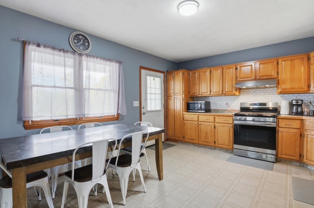 48 Forest Avenue Hudson, MA 01749 - Photo 6 of 39