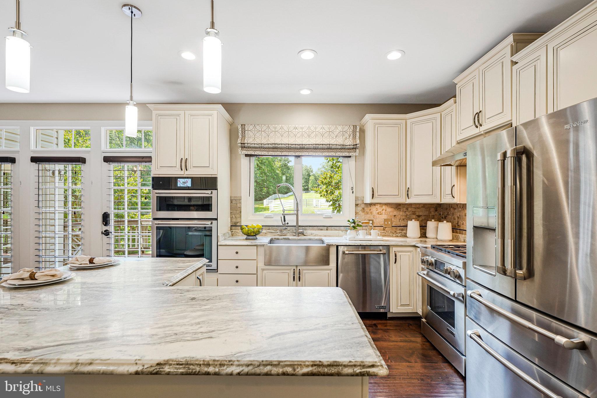 8138 Rondelay Lane Fairfax Station, VA 22039 - Photo 16 of 64 Kitchen Island