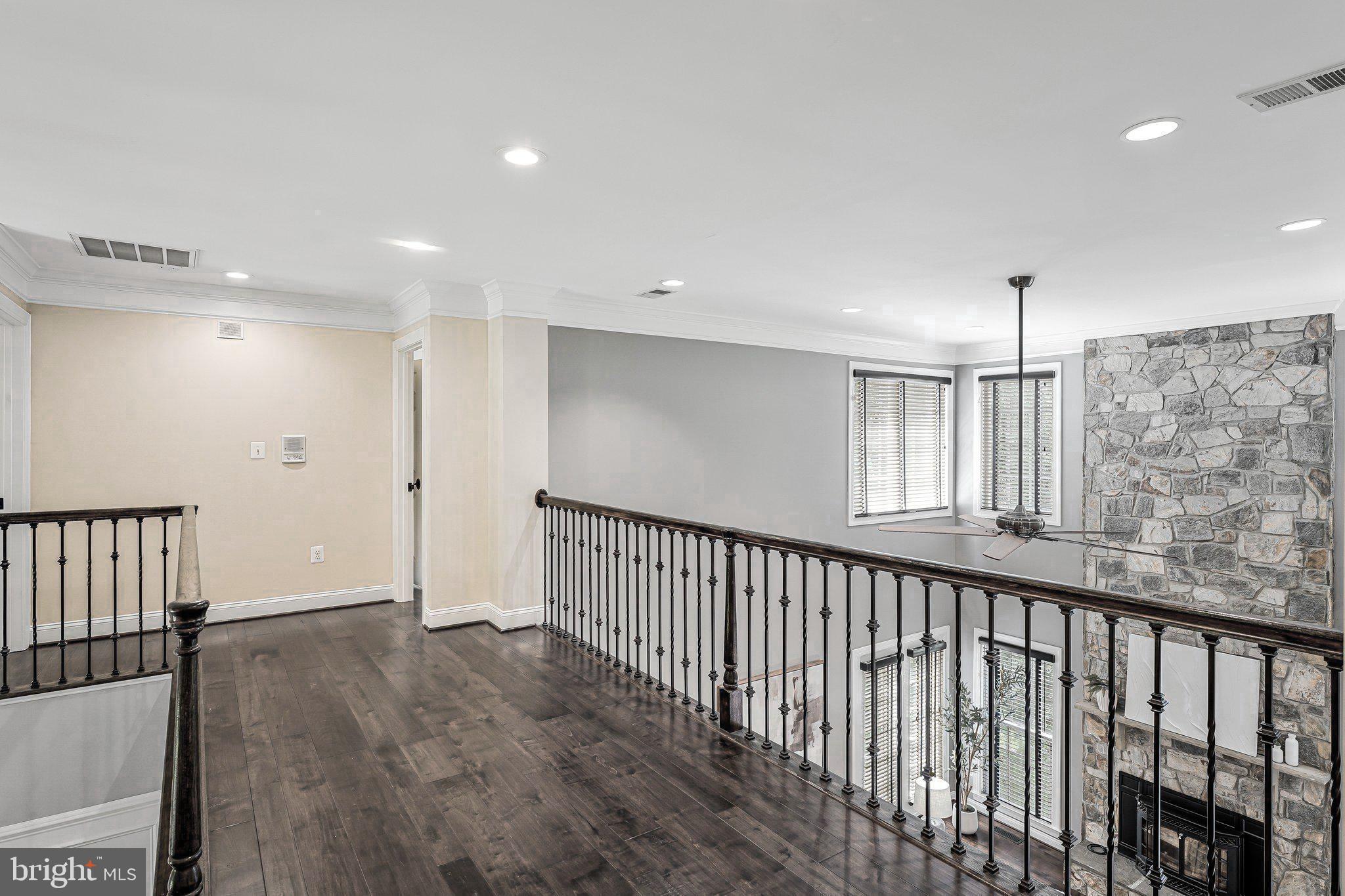 8138 Rondelay Lane Fairfax Station, VA 22039 - Photo 31 of 64 Catwalk to 3rd and 4th Bedroom