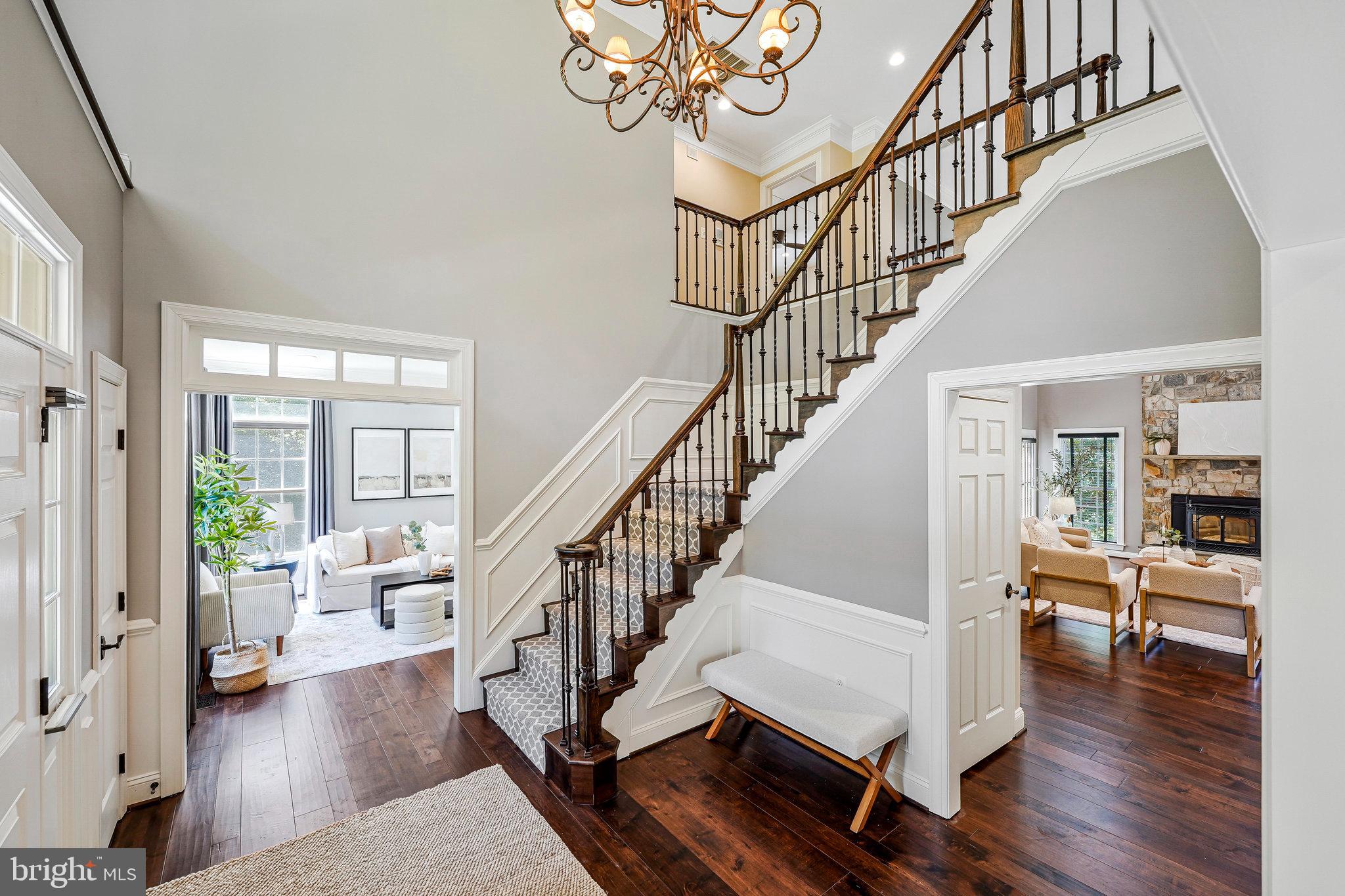 8138 Rondelay Lane Fairfax Station, VA 22039 - Photo 4 of 64 Foyer