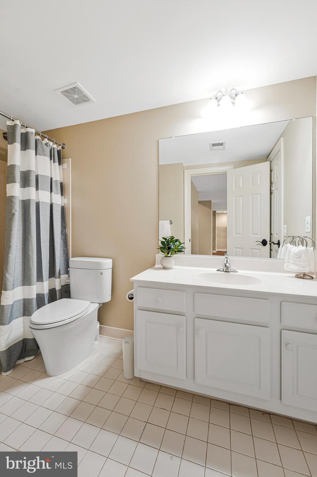 8138 Rondelay Lane Fairfax Station, VA 22039 - Photo 48 of 64 Basement Full Bath