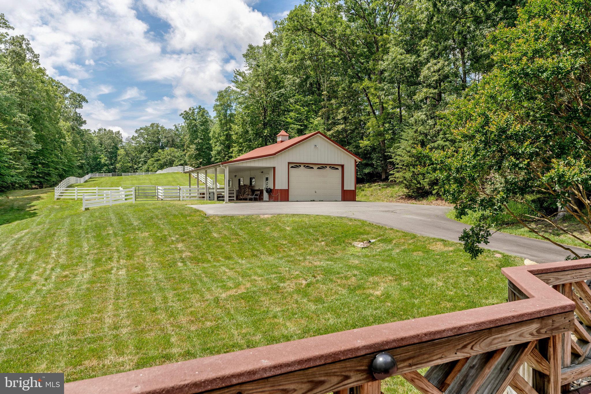8138 Rondelay Lane Fairfax Station, VA 22039 - Photo 62 of 64 Yard To Back