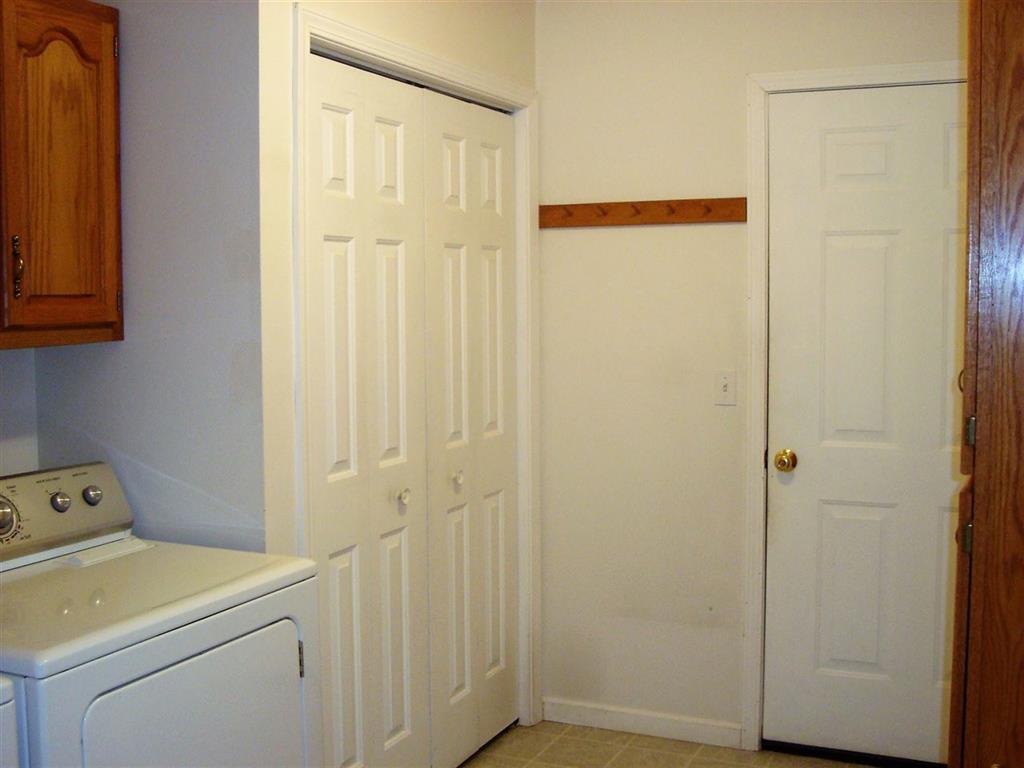 217 Springhill Road Seymour, IN 47274 - Photo 9 of 21 Gallery Image 9