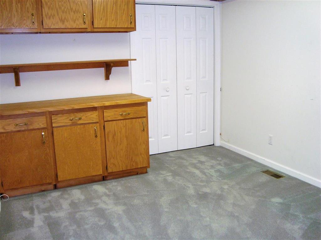 217 Springhill Road Seymour, IN 47274 - Photo 10 of 21 Gallery Image 10