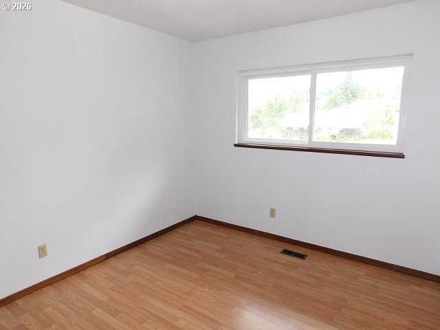 19512 Biggs Road Vernonia, OR 97064 - Photo 18 of 38 Bedroom