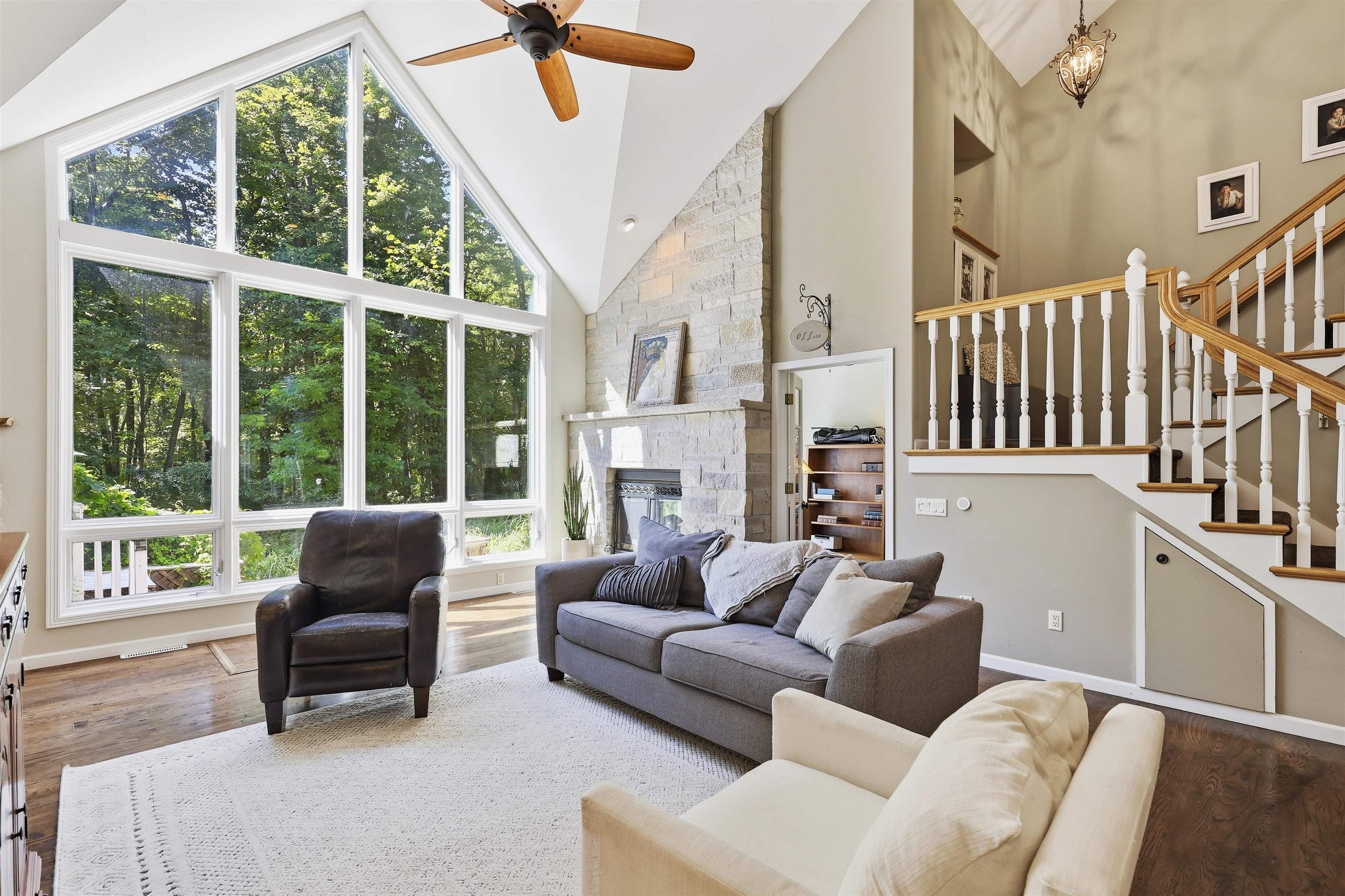 4950 Plummers Point Road Oshkosh, WI 54904 - Photo 4 of 74 Gallery Image 4