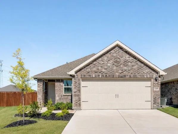$299,900 | 649 Lightheart Lane, Lavon, TX 75166