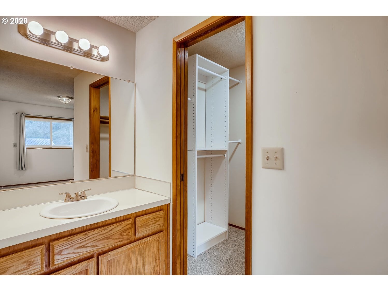 9490 Southwest Morrison Street Portland, OR 97225 - Photo 14 of 29 Gallery Image 14