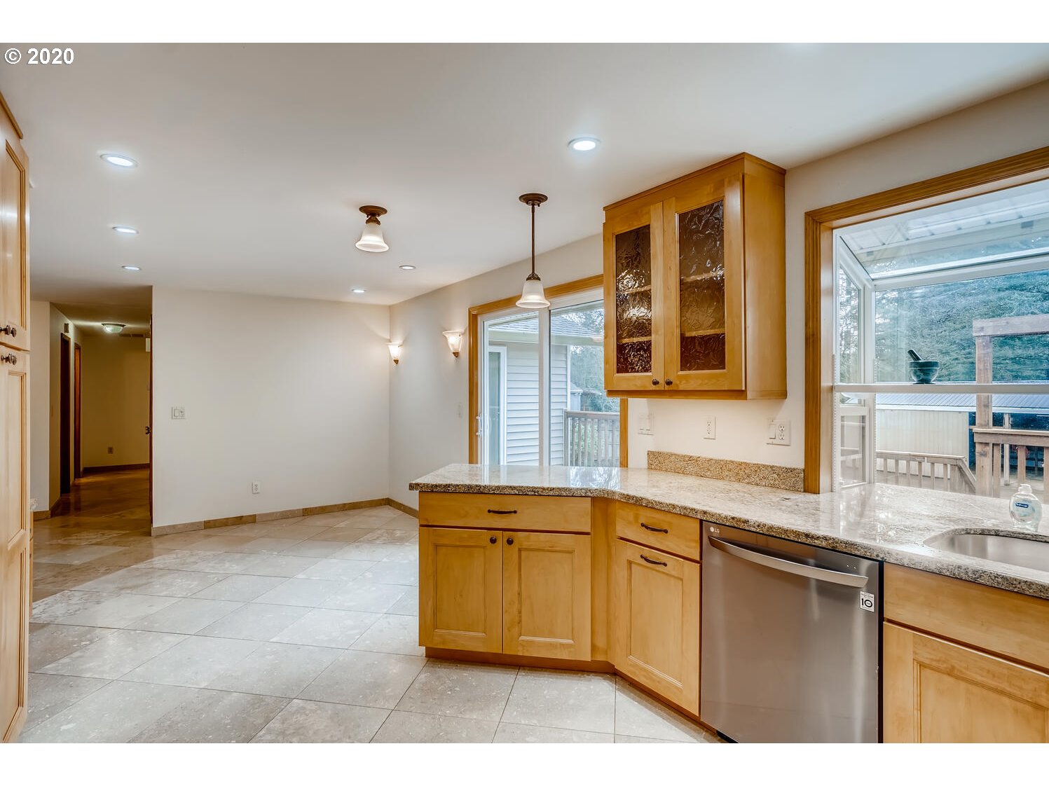 9490 Southwest Morrison Street Portland, OR 97225 - Photo 9 of 29 Gallery Image 9