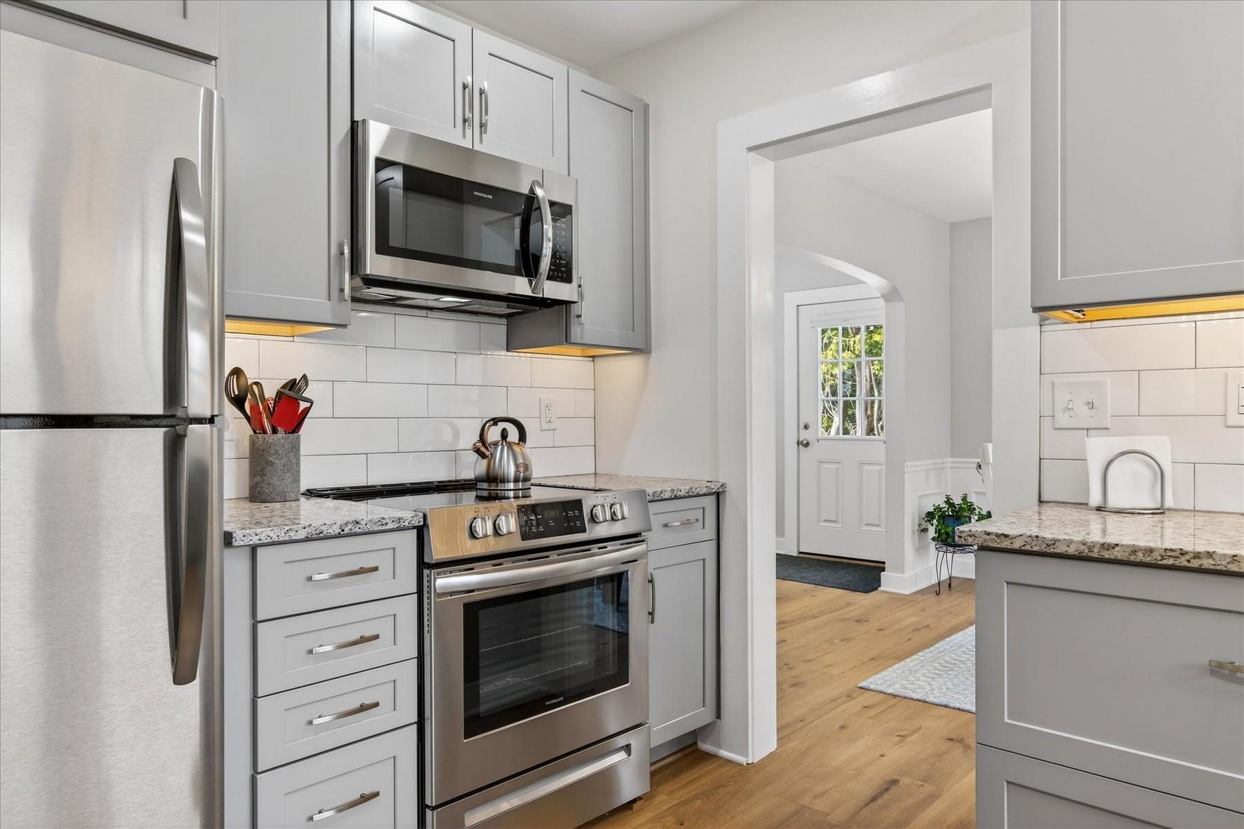 2222 West Street Proctor, VT 05765 - Photo 13 of 37