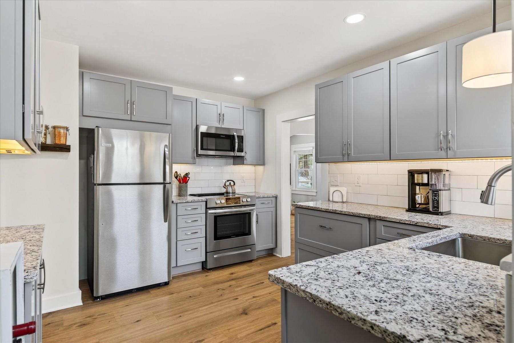 2222 West Street Proctor, VT 05765 - Photo 16 of 37