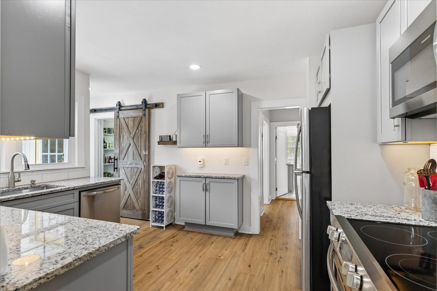 2222 West Street Proctor, VT 05765 - Photo 17 of 37