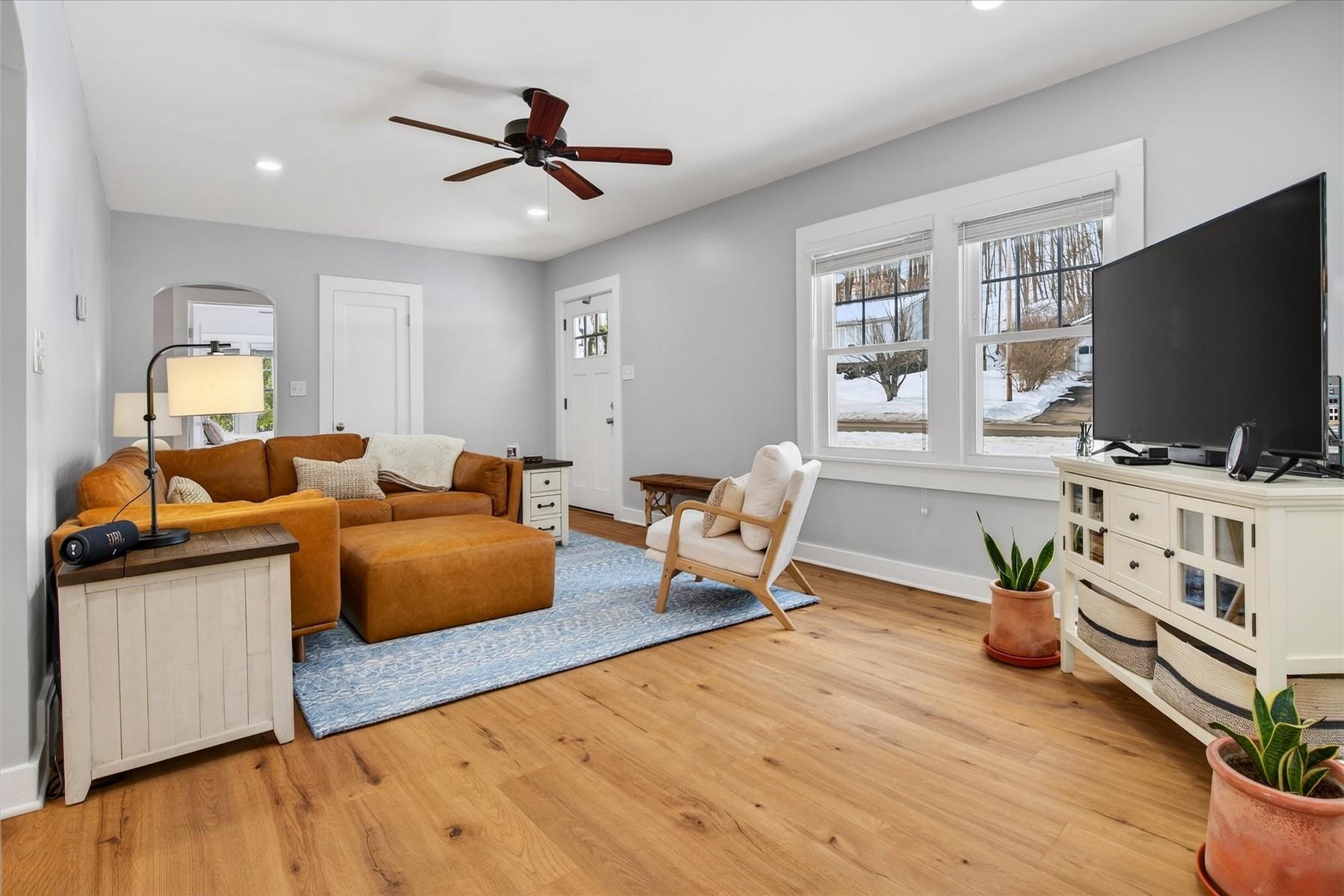 2222 West Street Proctor, VT 05765 - Photo 4 of 37