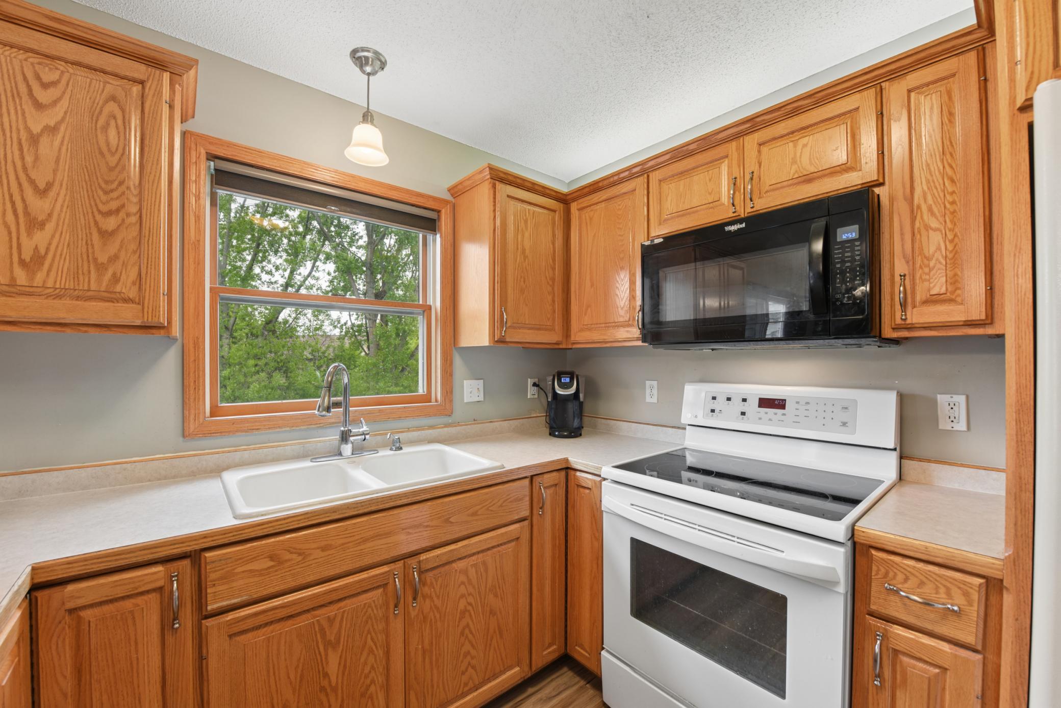 421 Durango Drive Roberts, WI 54023 - Photo 9 of 33